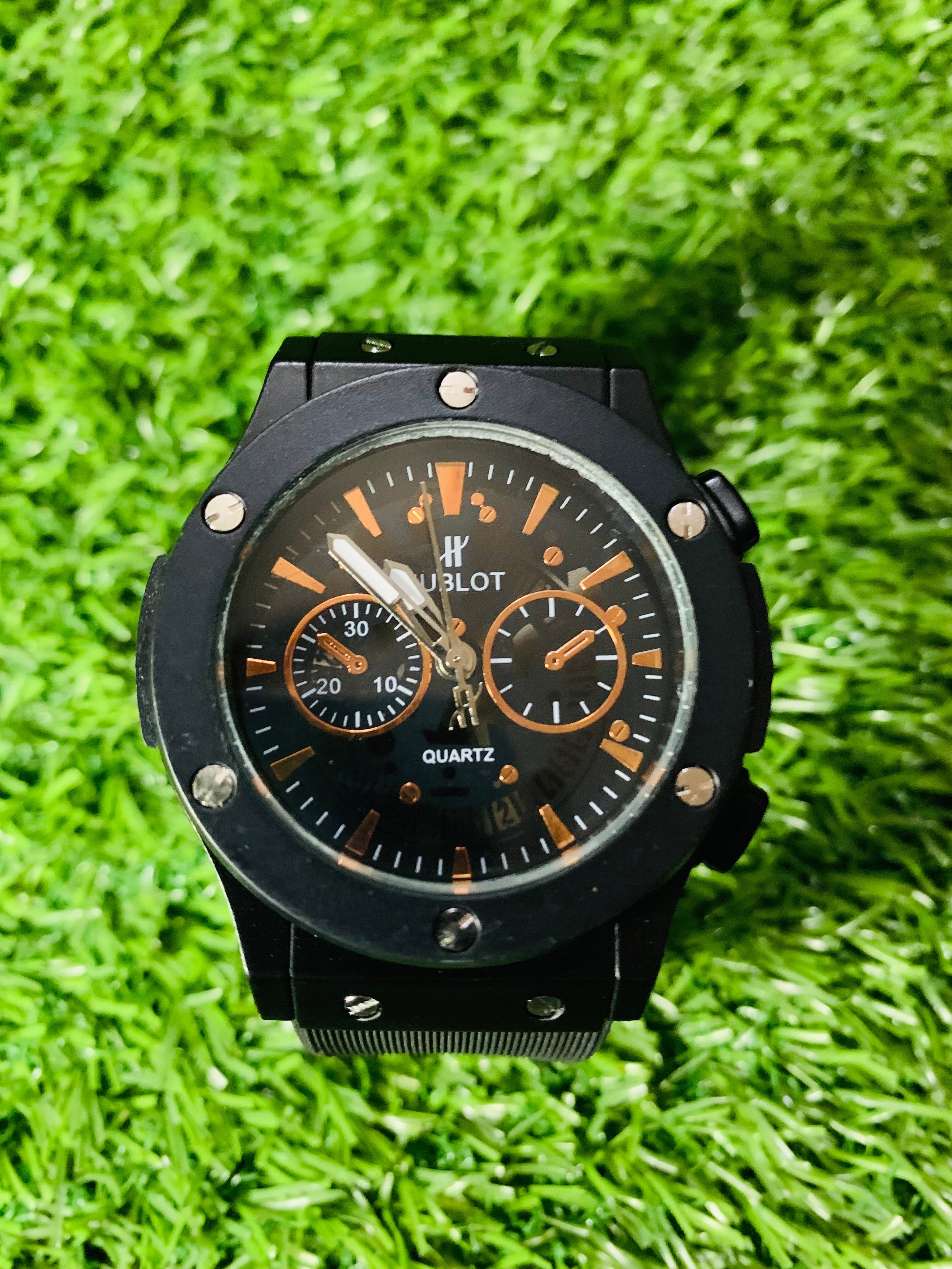 Hublot Men Stylish Wrist Watch in 3 Different Colors Rubber Strip, Stainless Dial with Box