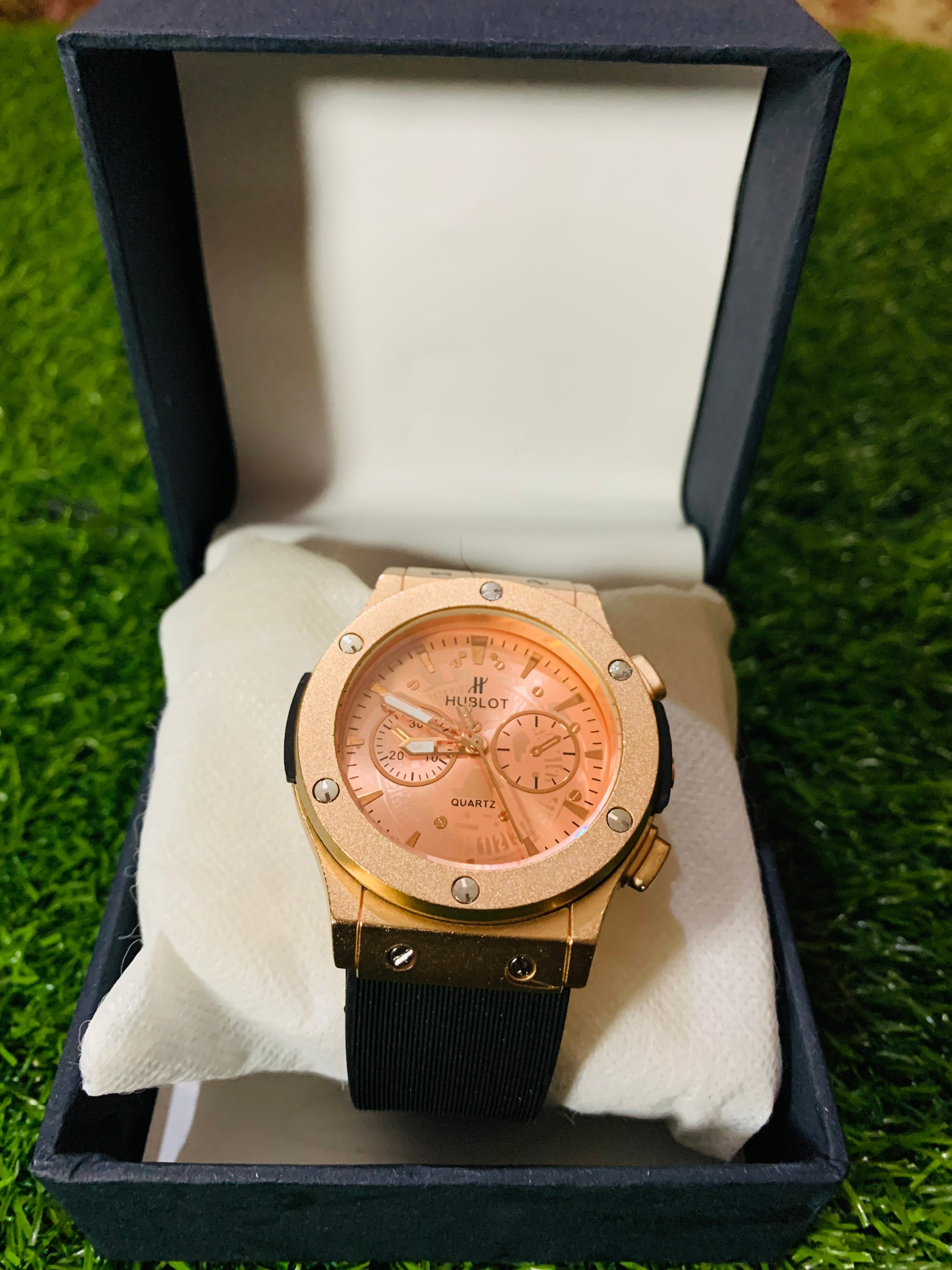 Hublot Men Stylish Wrist Watch in 3 Different Colors Rubber Strip, Stainless Dial with Box