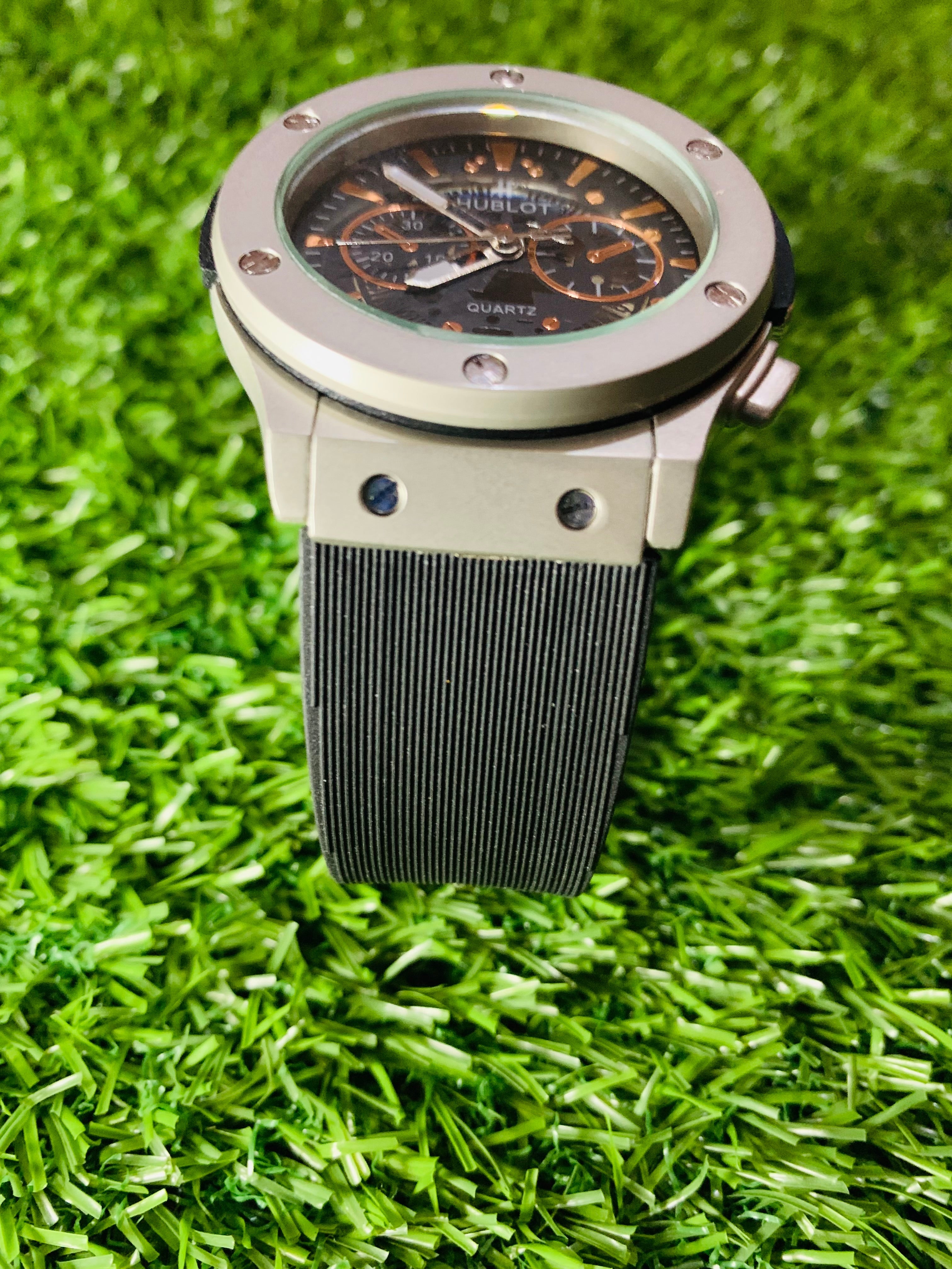 Hublot Men Stylish Wrist Watch in 3 Different Colors Rubber Strip, Stainless Dial with Box